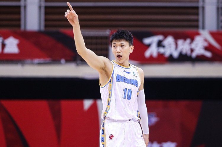 媒体人：刘晓宇将重返CBA联赛 他已经与上海男篮完成签约