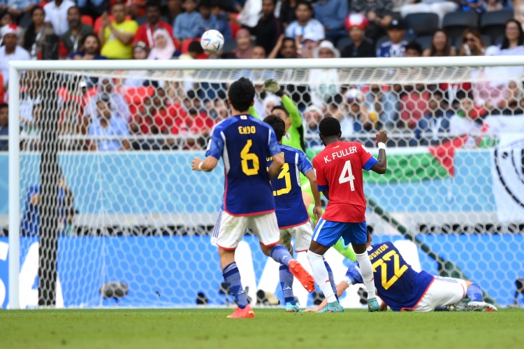 白国华评日本队输球：还想慢悠悠赢下世界杯的比赛，真是飘了