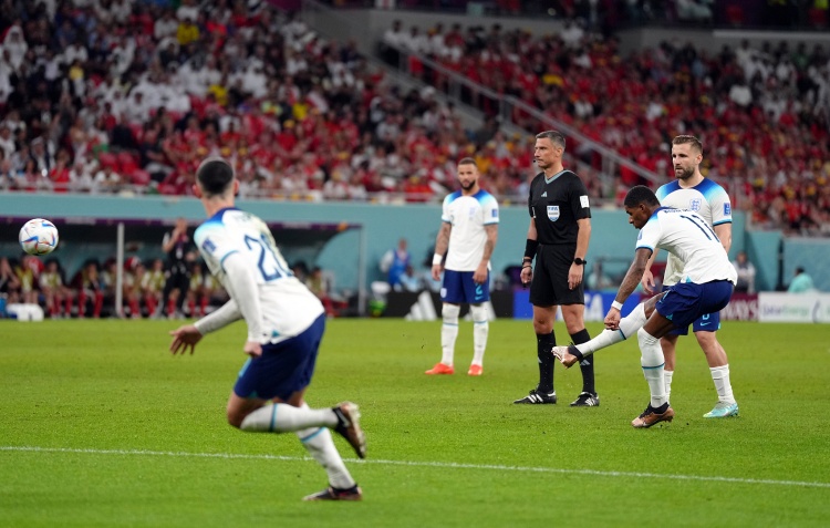 英格兰本届世界杯打进9球，创球队小组赛阶段进球最多纪录