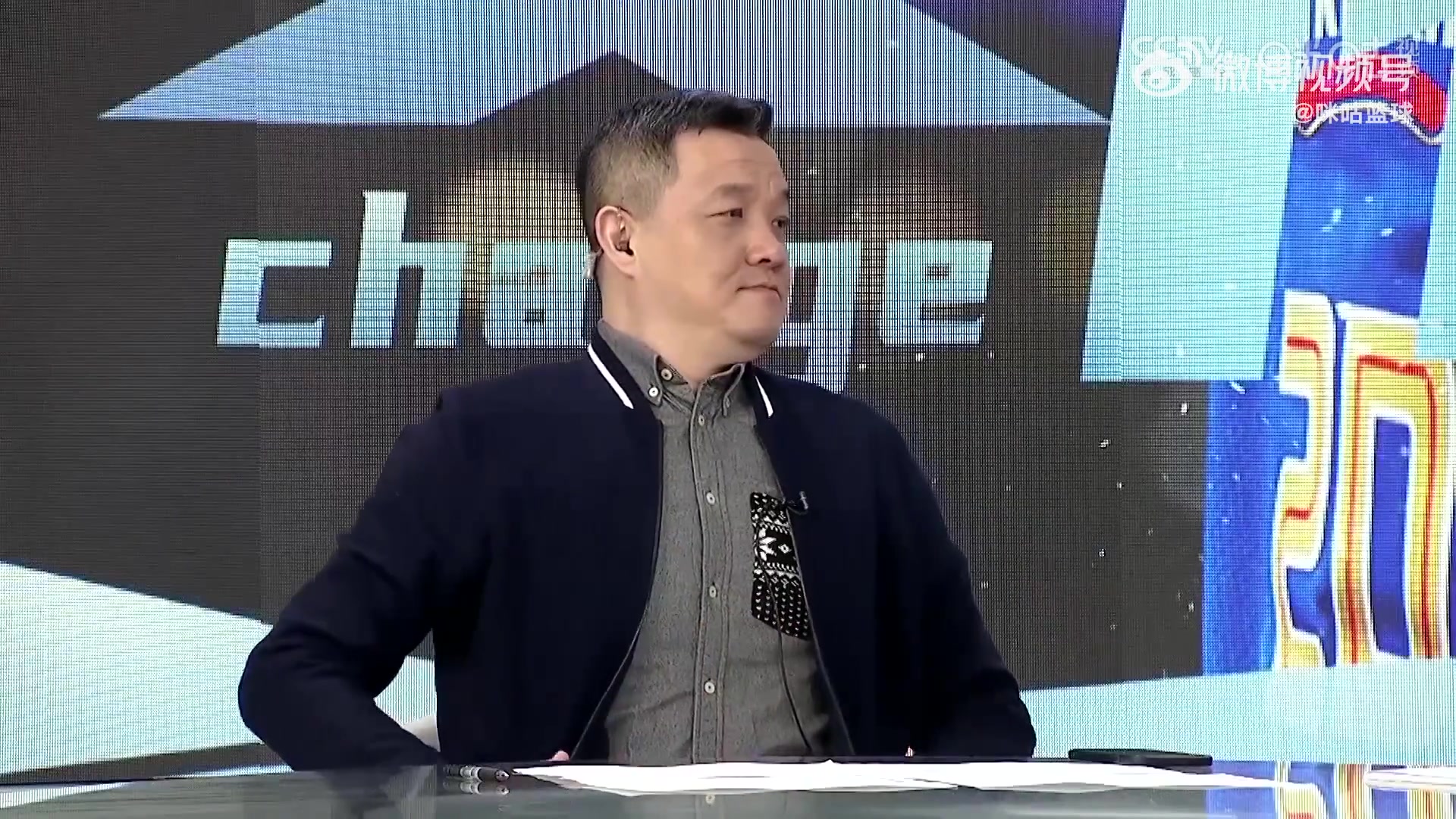 杨毅：湖人除了詹眉都是小矮人，湖人经理一定从小爱看白雪公主