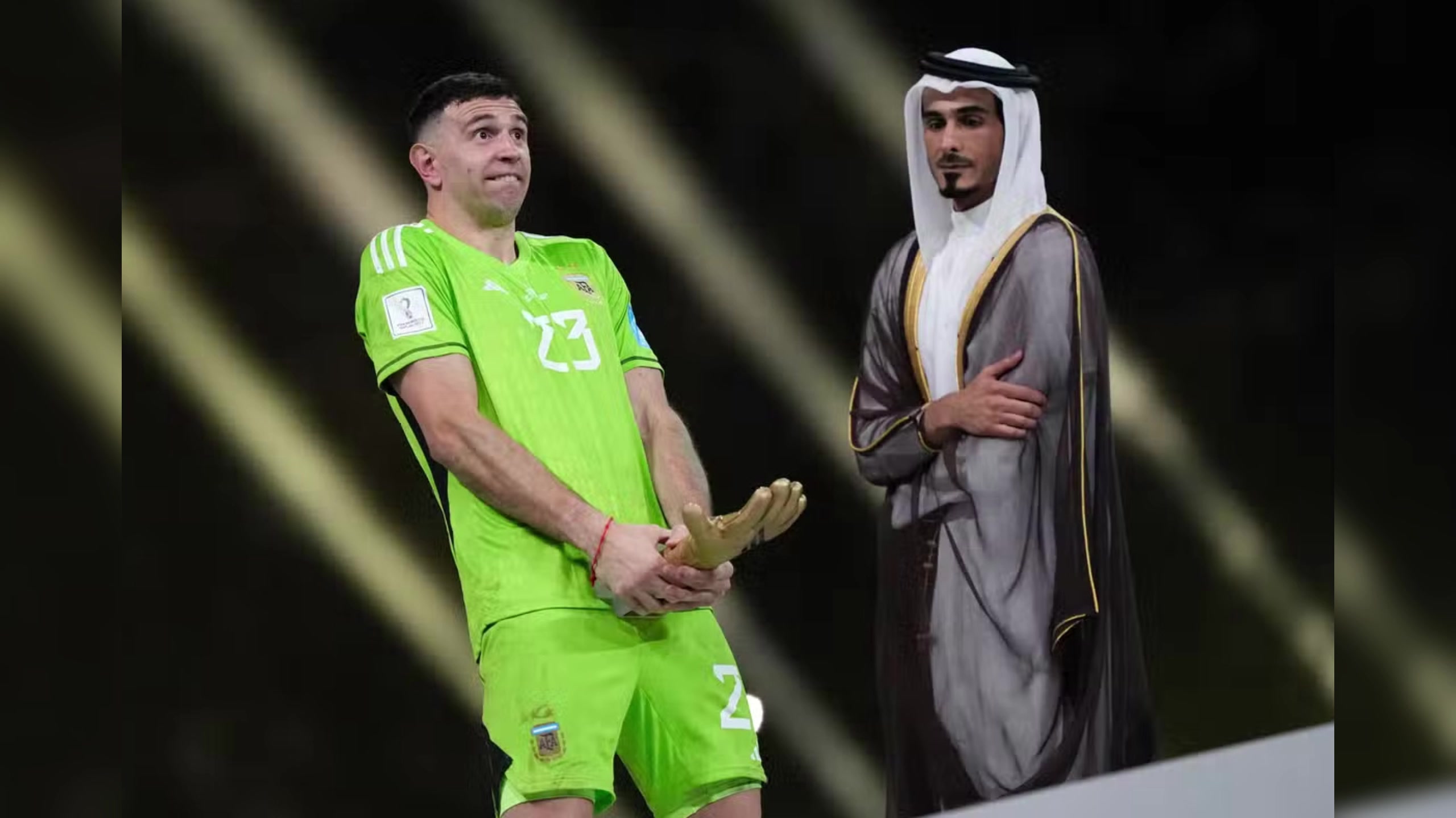 世界杯颁奖时看着大马丁做下流动作的卡塔尔人即将收购曼联