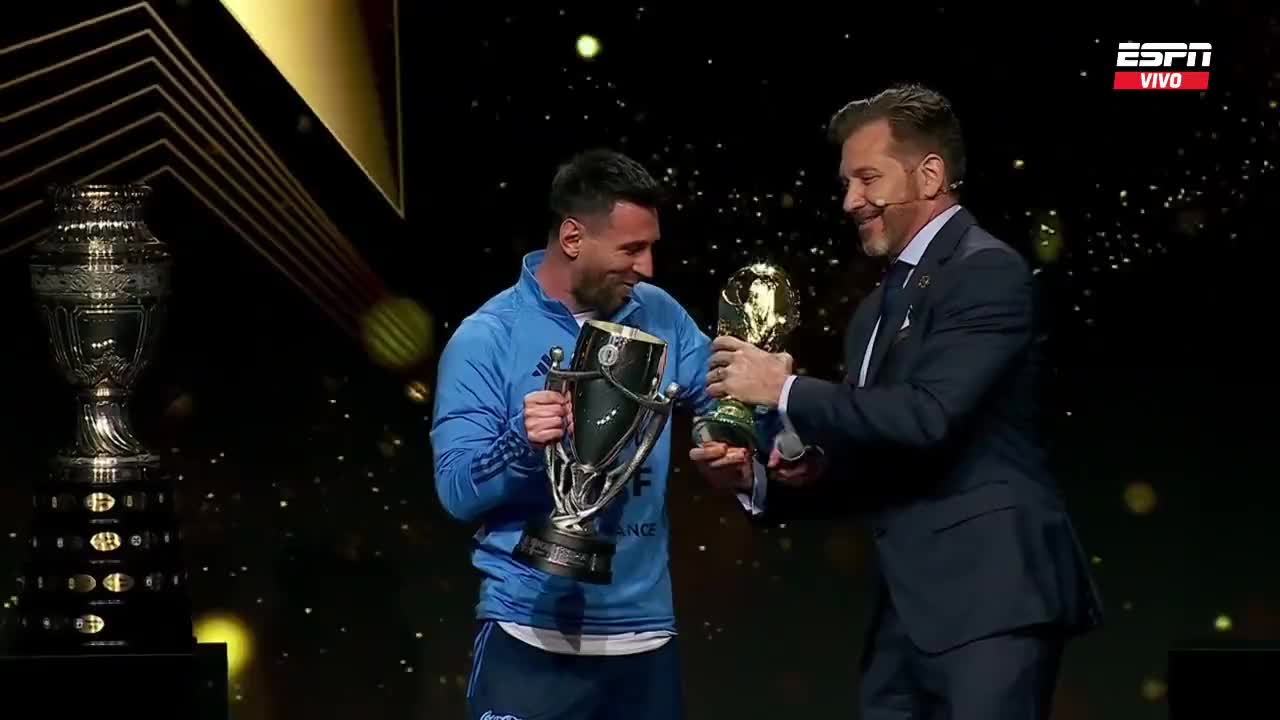 南美足协主席对梅西说：你唯一错过的奖杯就是解放者杯