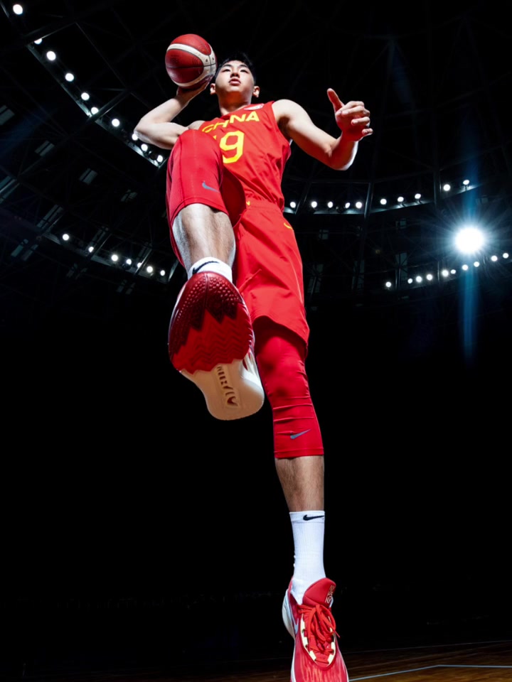 你喜欢哪张？中国男篮发布世界杯炫酷照