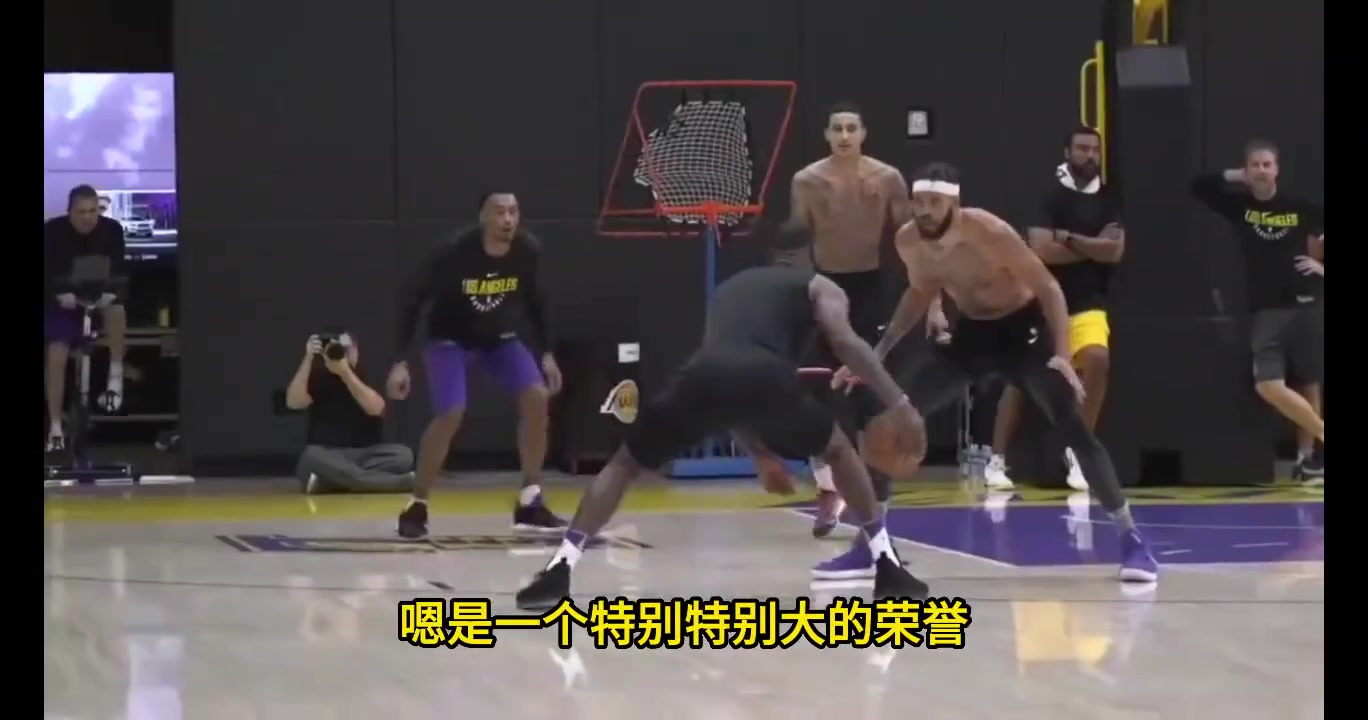 杨毅：历史得分王真不是什么特大的荣誉 老詹成就的王座是4冠