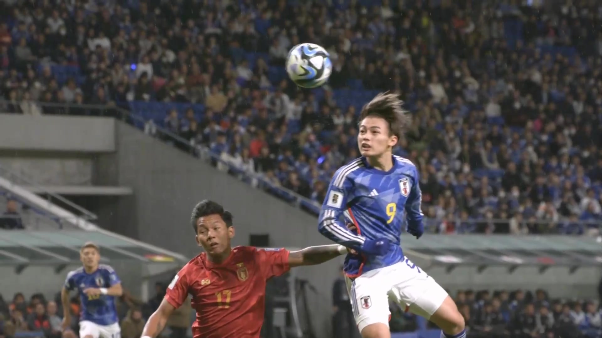 世预赛日本1-0领先缅甸，南野助攻，上田绮世破门