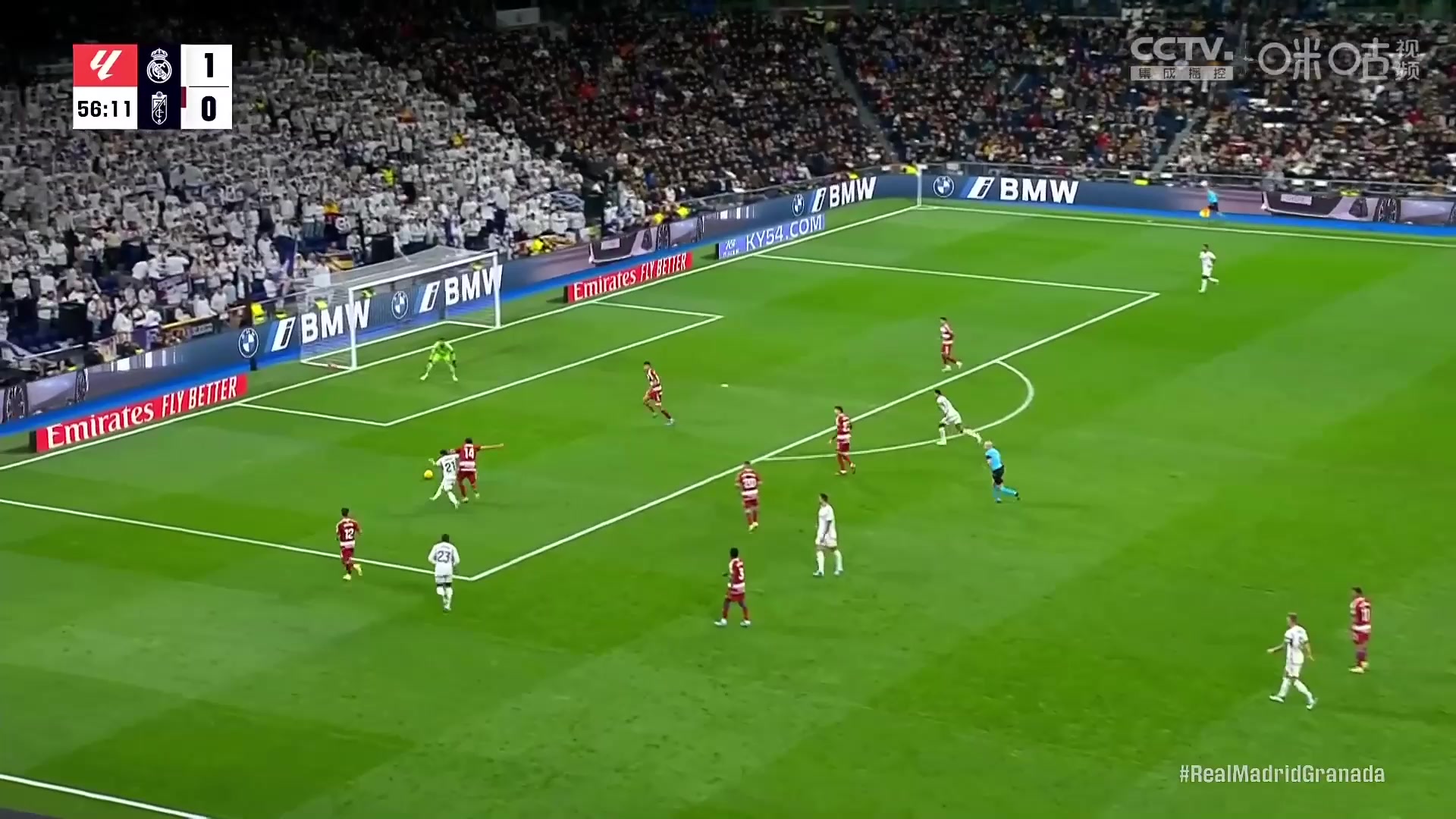 皇马2-0领先！贝林厄姆射门被挡出，罗德里戈补射破门