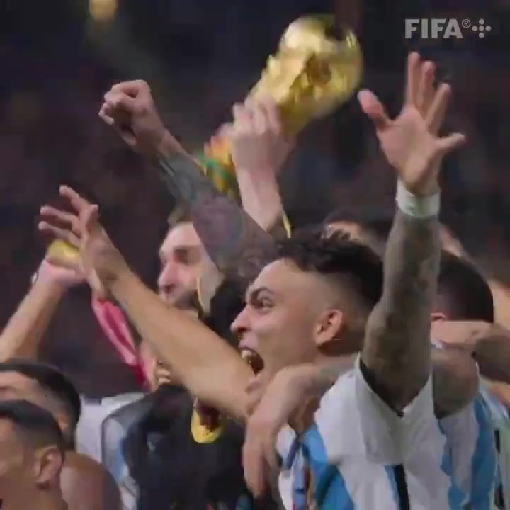 FIFA官方晒视频：一年前的今天，让所有阿根廷人永生难忘的日子