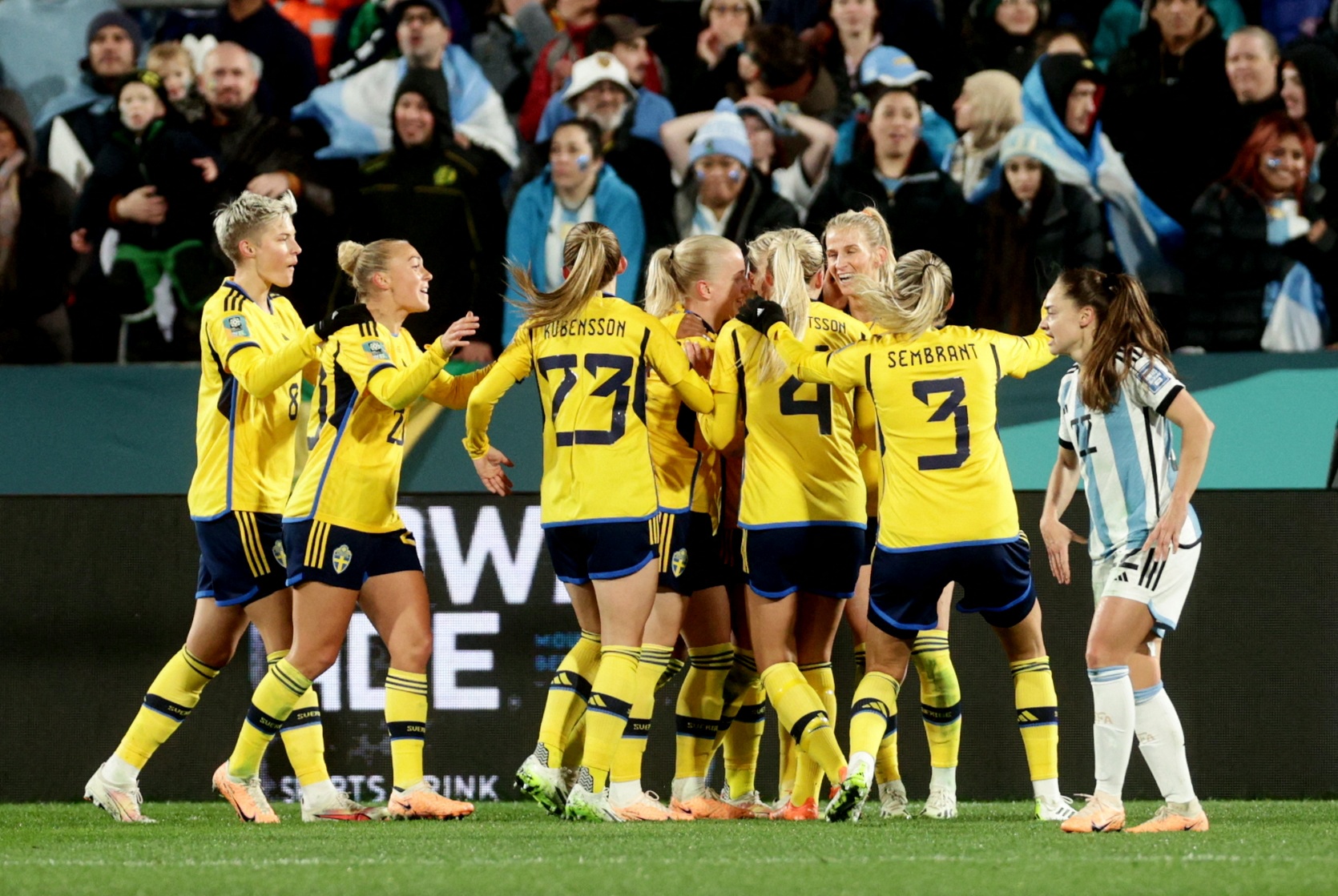 瑞典女足队史第5次杀入世界杯半决赛，仅次于美国女足的8次