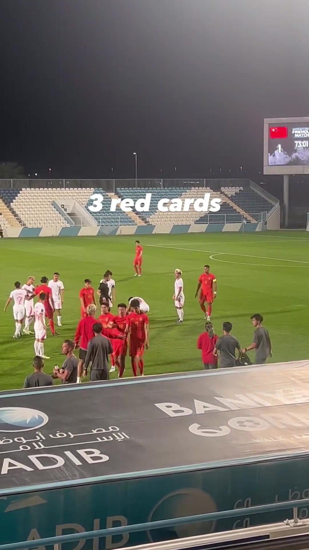 国足1-2遭中国香港逆转，吴少聪、王上源被罚下视频