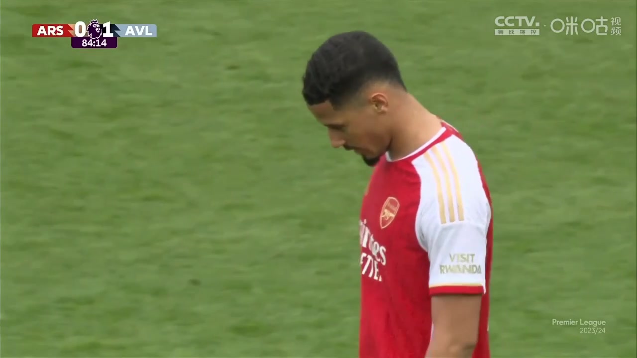 枪手主场0-1落后维拉!利昂-贝利无人盯防打空门得手!