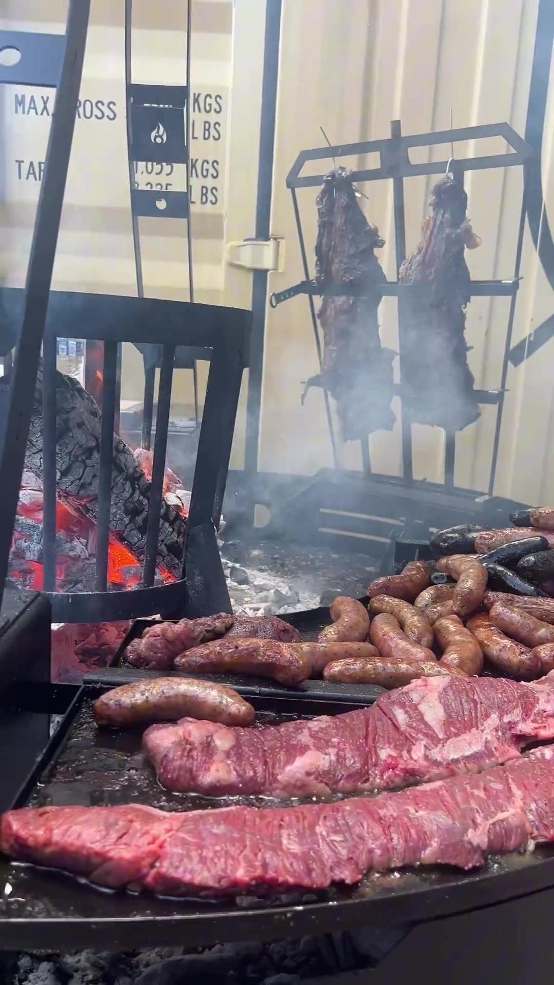 有肉有朋友!迈阿密国际的烤肉聚餐