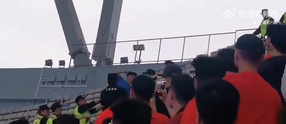 客观吗？国外曼联球迷评价曼联传奇球星
