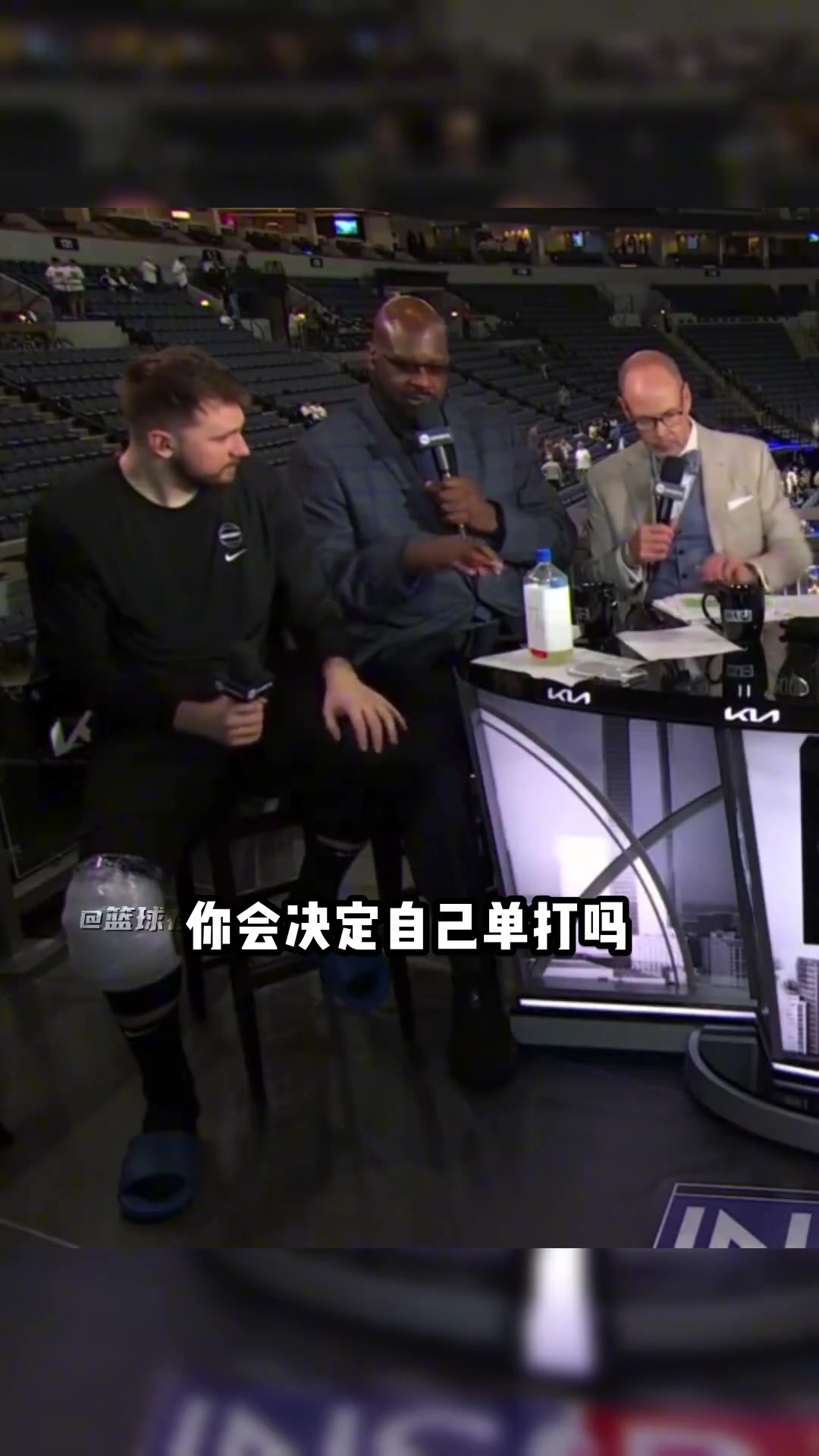 解说赞不绝口！！泡椒险些失误，威少拼命将球捞回来顺势助攻！