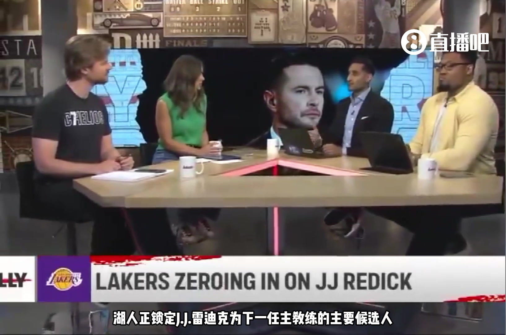 哈哈哈！巴特勒抵达贵州台江 佩戴当地女性用的特色首饰
