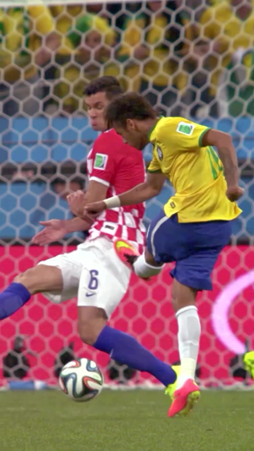 世界杯经典进球之克罗斯任意球绝杀瑞典