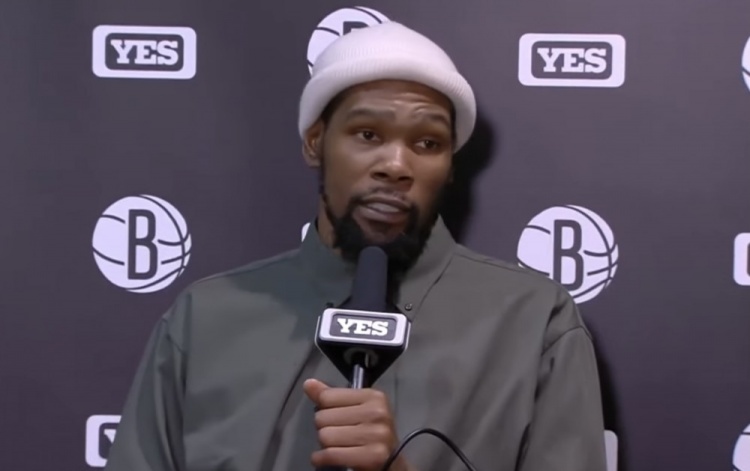 KD：不想太依赖克拉克斯顿的封盖 不能像老太一样放对手攻筐