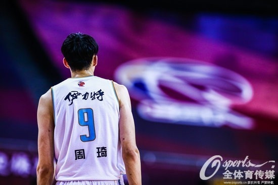 周琦与新疆因NBA澄清信埋下反目祸根 两恩怨或撕裂CBA劳资信任度