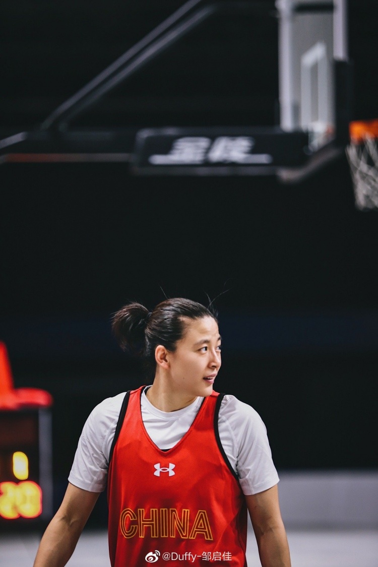 王丽丽荣膺女子三人篮球武汉站MVP！裴悦：还得是我丽