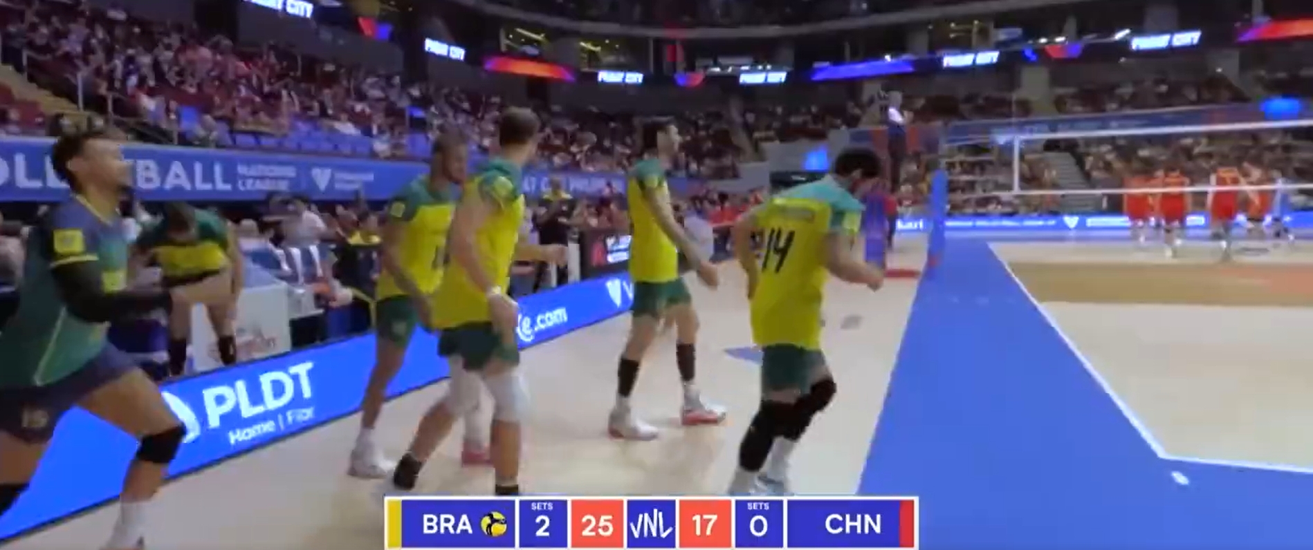 男排联赛：中国男排0-3巴西男排，中国2胜9负垫底保级形势危急