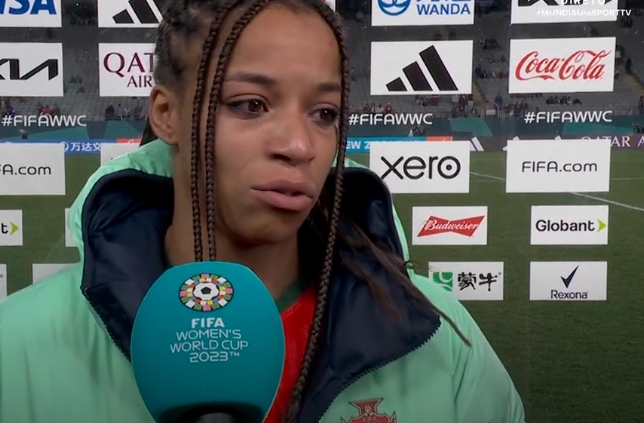 错失绝杀遗憾出局，葡萄牙球员哭着接受采访：本想用胜利回击质疑