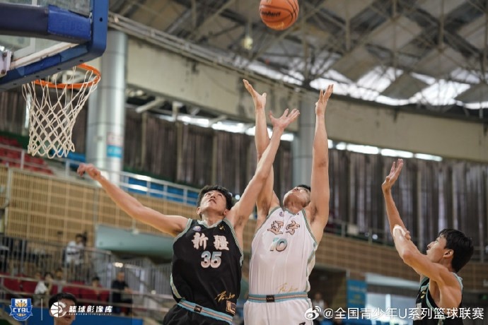 全国U19青年篮球联赛男子组新疆战胜辽宁山西逆转上海