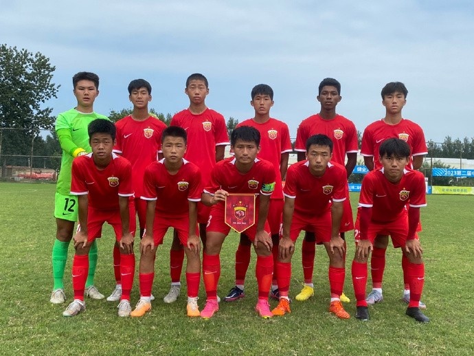 上海海港U15点球战胜海门珂帝缘U15稳居全国总决赛小组第一