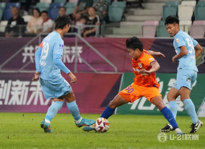 U21联赛决赛阶段山东泰山队U21队32战胜河南U21队