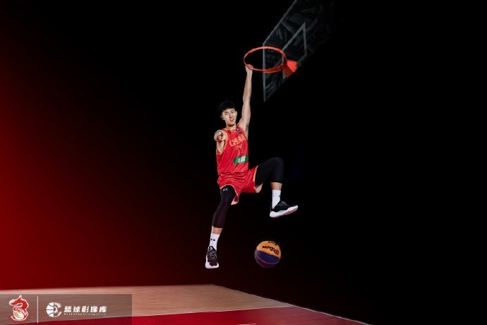 另一种帅气！中国三人篮球国家男队晒创意写真