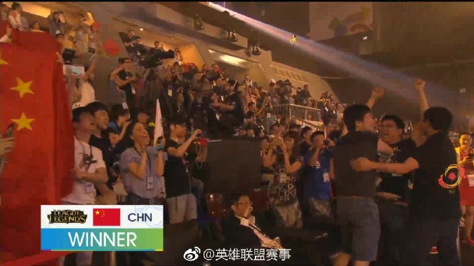 杭州亚运中国队收获铜牌网友整活晒18年雅加达夺金时刻：遥遥领先