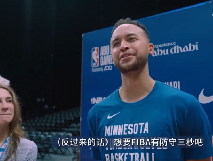 选一条FIBA规则移到NBA李凯尔：球弹框之后在篮圈上空时允许拨走