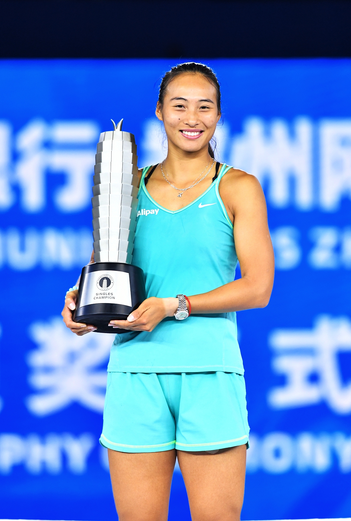 中国一姐！郑钦文WTA排名升至世界第19，重返世界前20