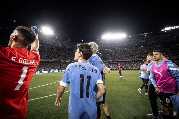 佩利斯特里庆祝击败阿根廷：难忘的比赛，乌拉圭永远是乌拉圭