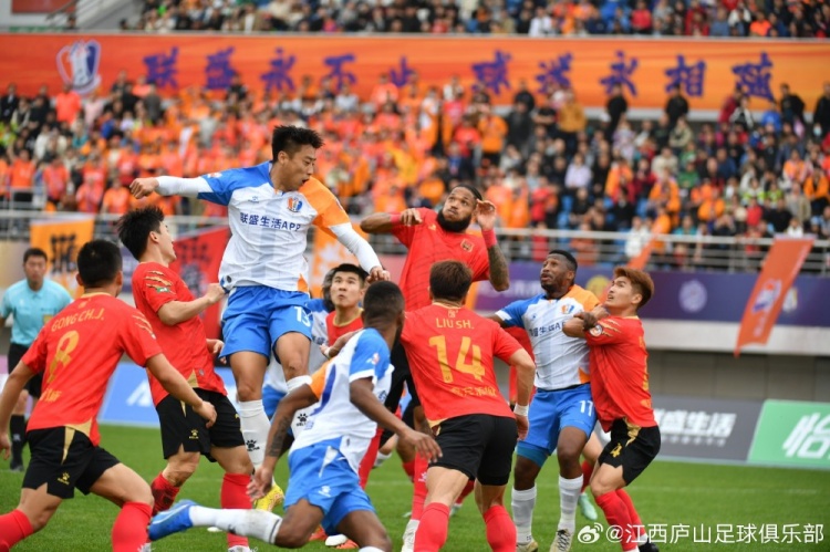 江西庐山队0比0憾平上海嘉定汇龙现场共有7681名球迷观赛