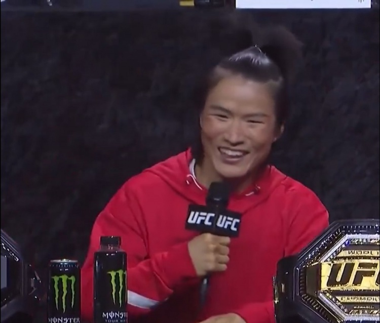 首次UFC中国德比！张伟丽：我非常尊重闫晓楠，她非常坚强