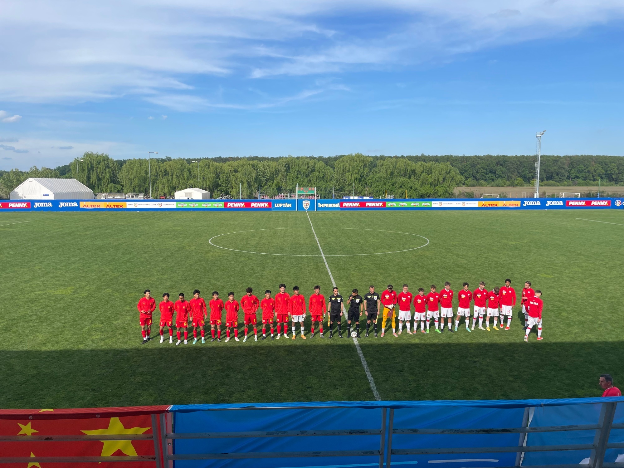 中国U16vs波兰U16比赛开了，目前场上比分10