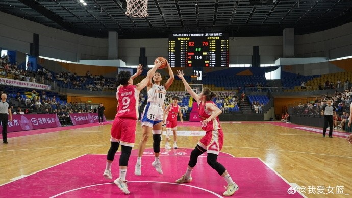 女篮锦标赛第二阶段12强赛首日：四川险胜山西江苏大胜浙江