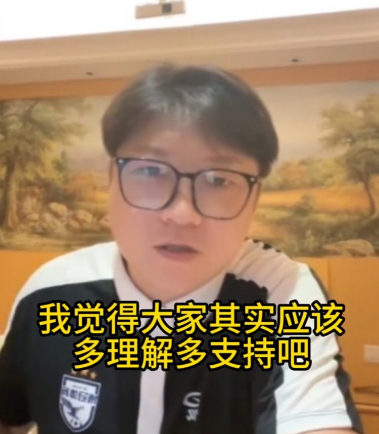 赵鹏：没必要质疑武磊在国家队的表现在联赛有优秀外援为他传球