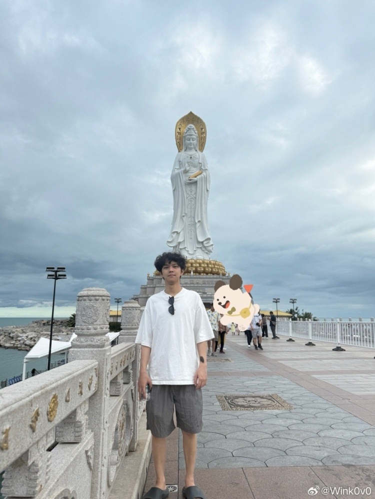 Wink晒照：旅游小分队走起南山寺游保佑兄弟们明年都顺顺利利