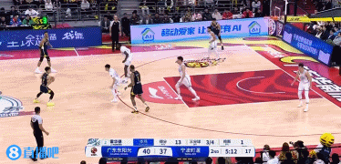 外线开张了！徐杰超远三分终于命中前6次三分出手均打铁