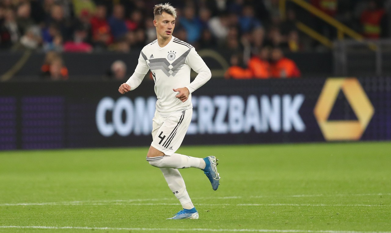 官方：法兰克福中卫罗宾科赫入选德国队欧洲杯名单