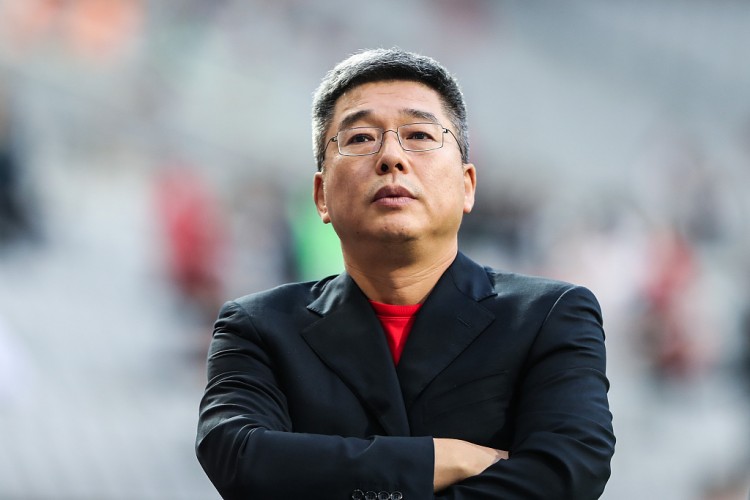 刘建宏：足协是一套人马拿两块牌子，因体育总局直接出面FIFA不认