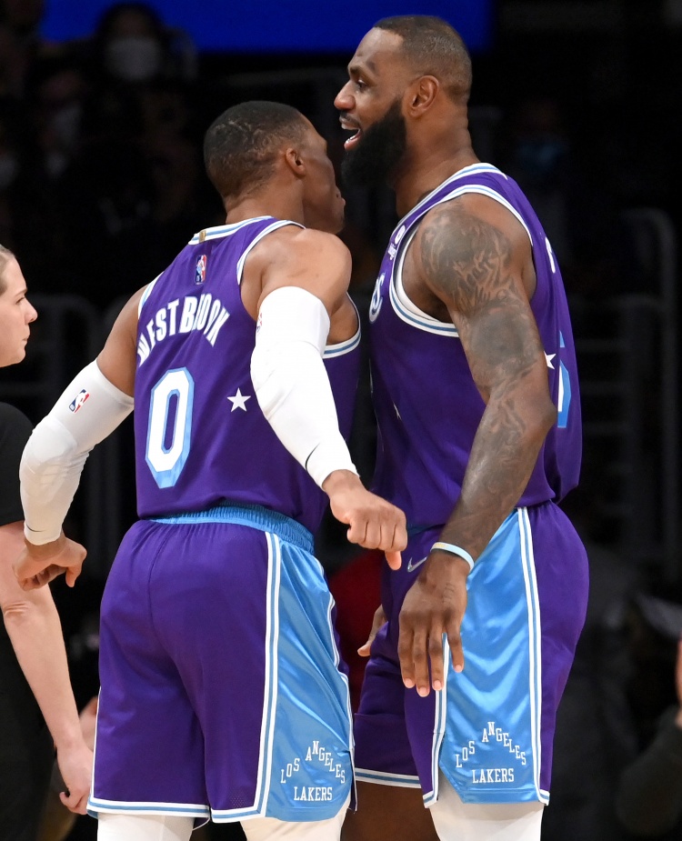 NBA现役篮板总数榜：仅两人过万一人力压中锋群领跑威少进前10