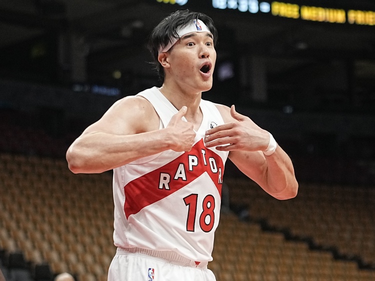 名记：渡边雄太和篮网签下的是一份一年的无保障合同