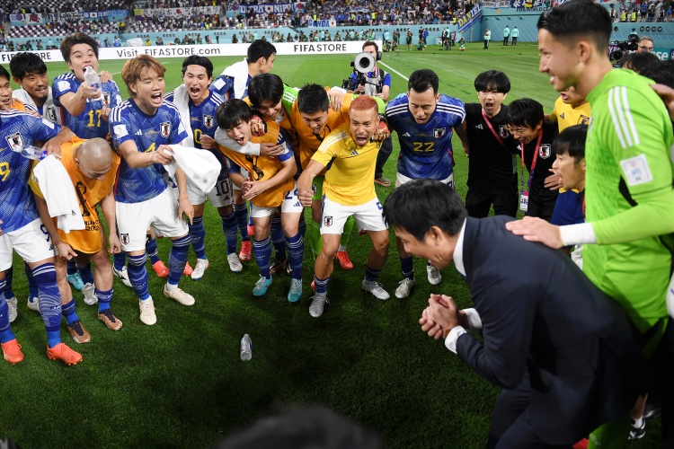 记者：国足比赛场地哈里发体育场，日本曾在此惊天逆转德国