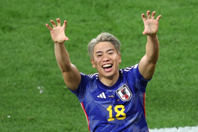 浅野拓磨：世界杯对德国破门后自己小有名气，但名气越大愈发谨慎