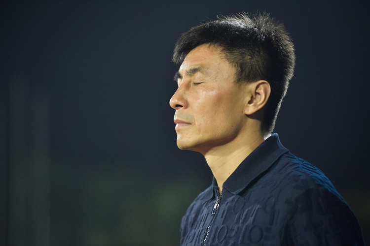 记者：李玮锋辞职后，青训梯队教练等成员可能也会离开河南