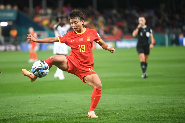6这是中国女足与英格兰女足第6次交锋，此前中国女足3胜1平1负