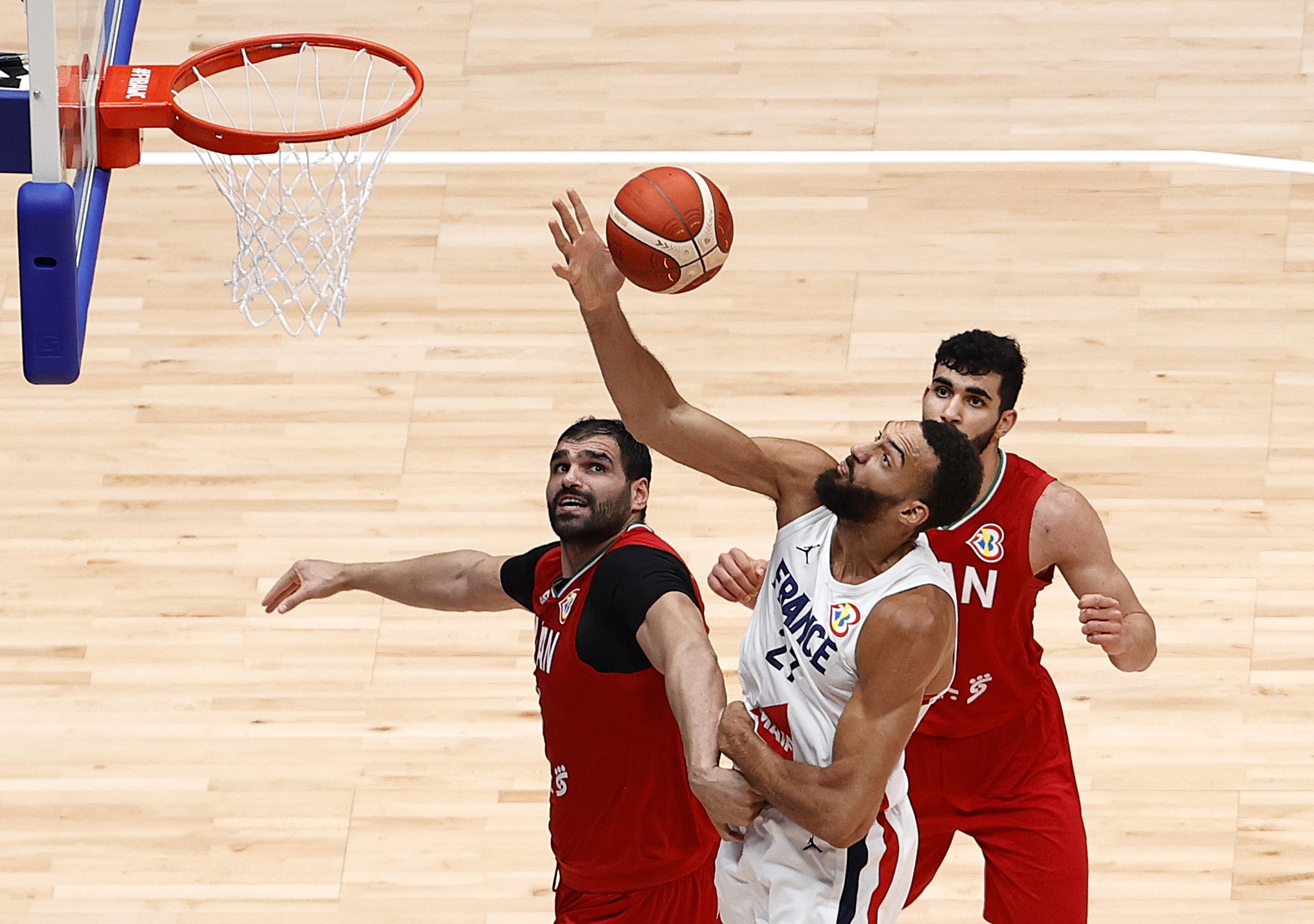 戈贝尔：NBA场上空间更大FIBA比赛得分更难