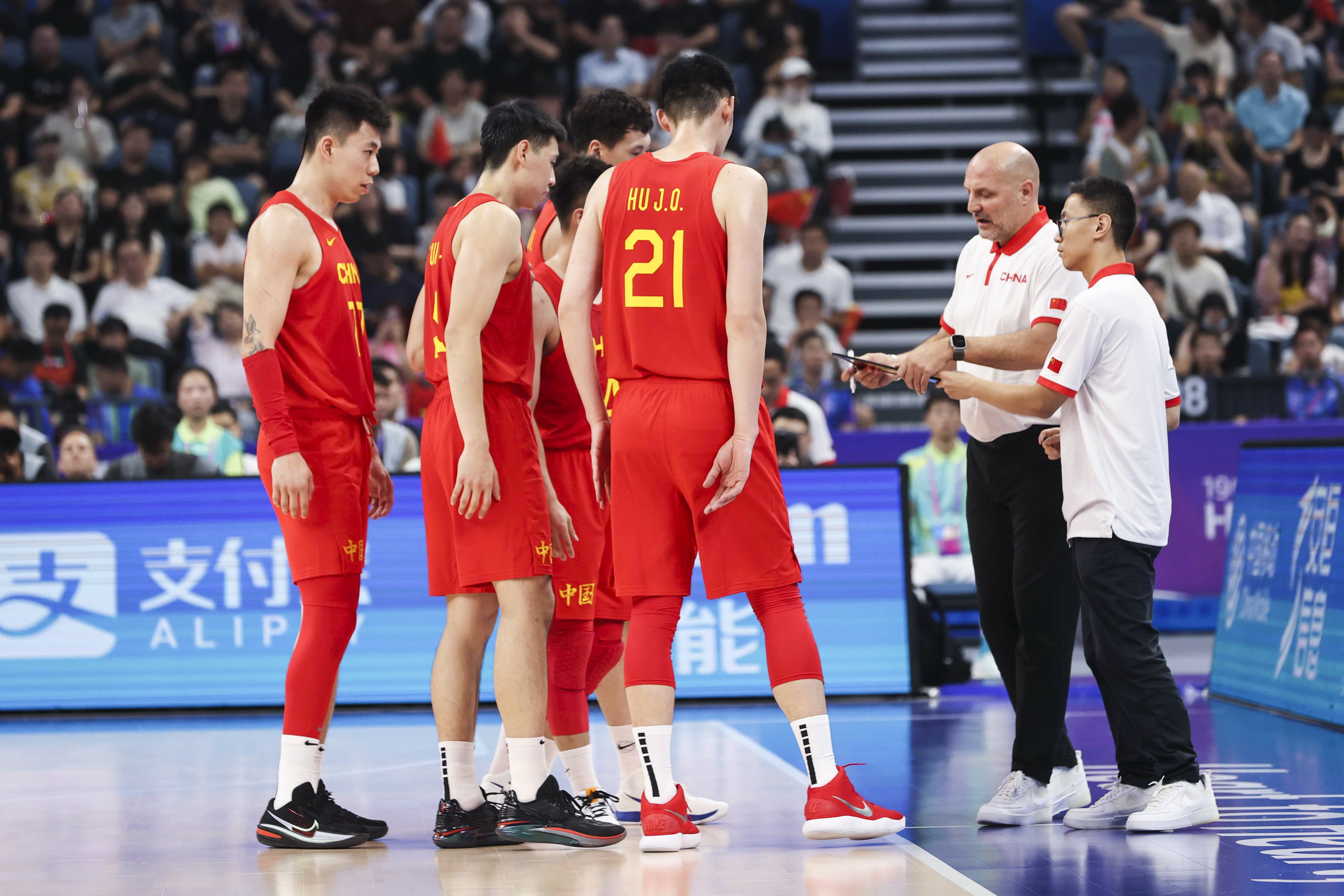 中国男篮打出了该有的样子赵继伟在真正意义上体现出队长的作用