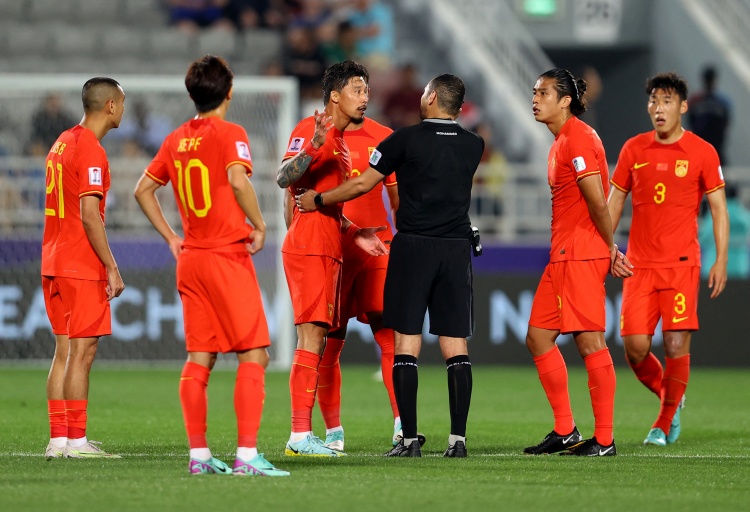 记者：若国足小组无法出线，可能会创造球队征战亚洲杯最差战绩